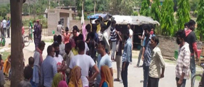 स्थानीयवासी र प्रहरीबीच झडप, चार घाइते