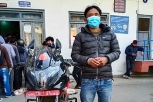 काठमाडौंमा चोरीका मोटरसाईकल चलाउने युवक पक्राउ