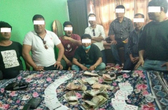 तास खेलिरहेको अवस्थामा १६ जना पक्राउ