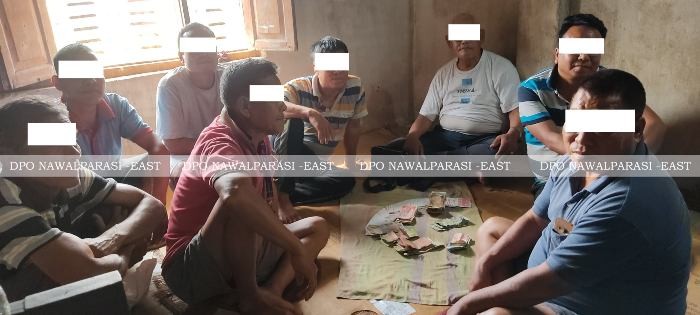 तास खेलिरहेको अवस्थामा ८ जना पक्राउ