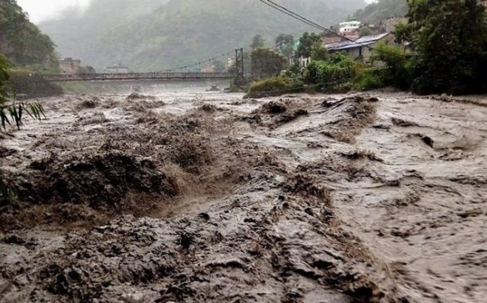 बाढी र पहिरोमा परी एक सातामा १७ जनाको मृत्यु, २२ जना बेपत्ता