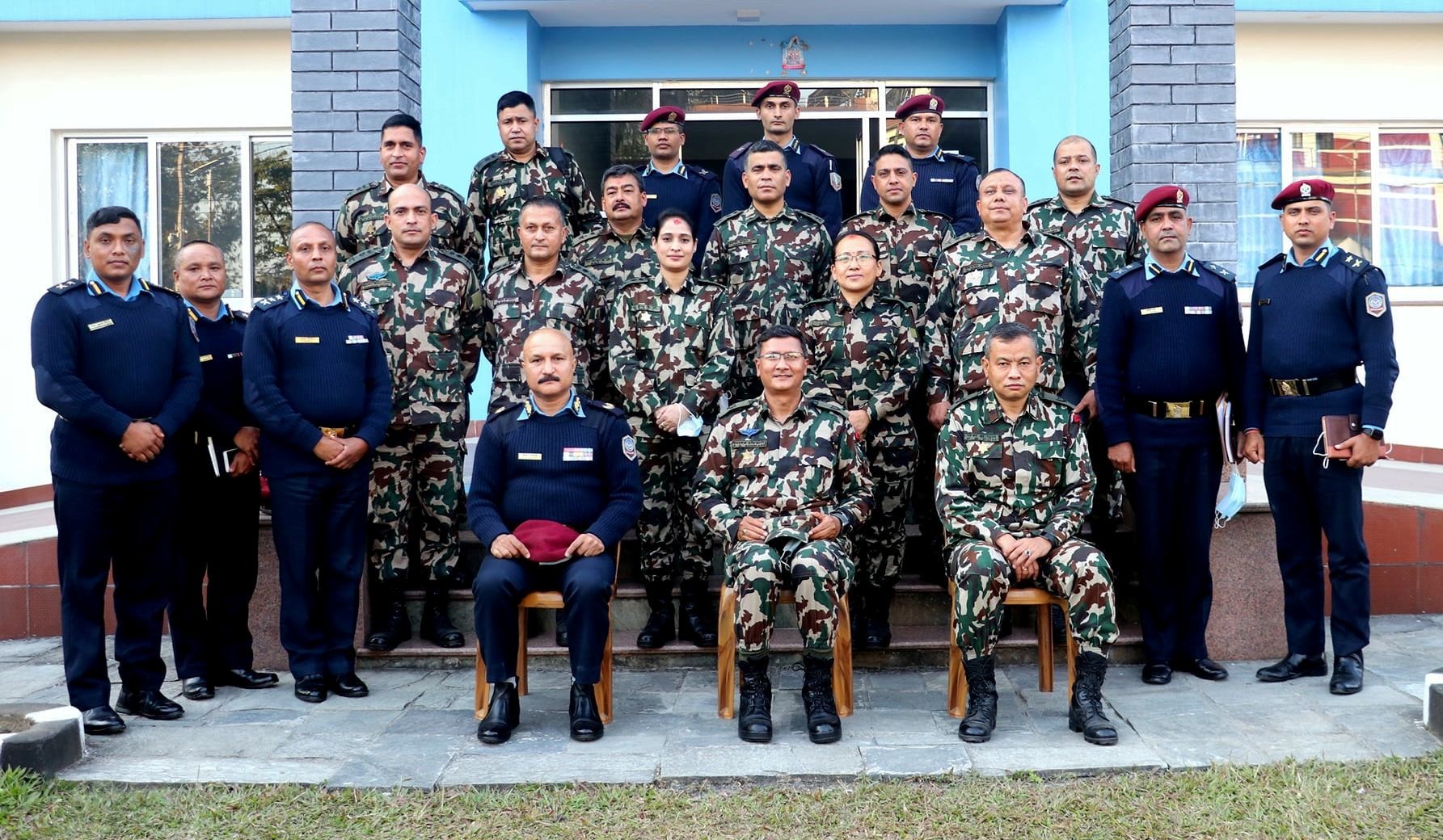 नेपाली सेनाका शिक्षार्थी अधिकृतहरुलाई प्रशिक्षण