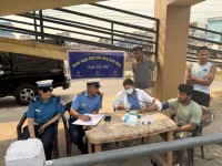 आठ जना सवारी चालक प्रहरीको नियन्त्रणमा