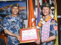 हिमाल आरोही असई शेर्पा र सहायक हवल्दार कार्कीलाई सम्मान
