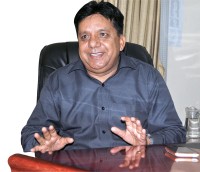 पूर्वआयुक्त भाइकाजी तिवारीविरुद्ध भ्रष्टाचार मुद्दा दायर