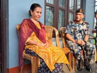 सशस्त्र प्रहरी महानिरीक्षक पौडेलद्वारा सहिदका परिवारसँग भेट