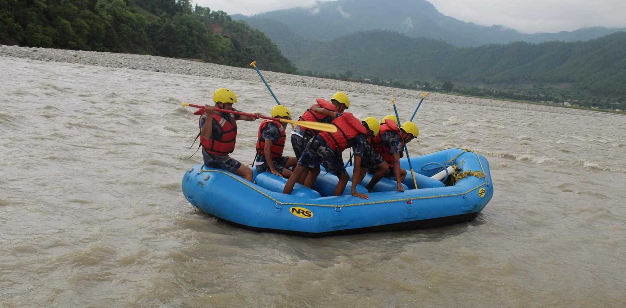 सेति नदीमा एक युवक बेपत्ता, खोजिकार्य तिब्र