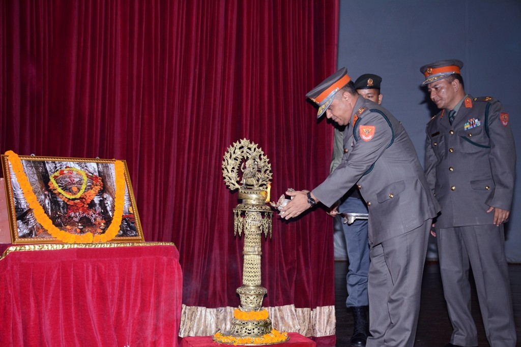 सशस्त्र प्रहरी महानिरीक्षक खनालद्वारा एपीएफ कमाण्ड तथा स्टाफ कोर्ष उद्घाटन