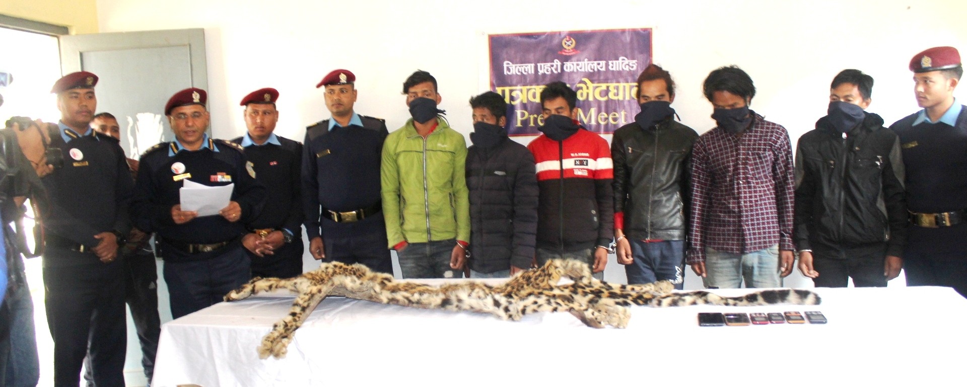 चितुवाको छाला किनबेच गर्ने ६ जना पक्राउ