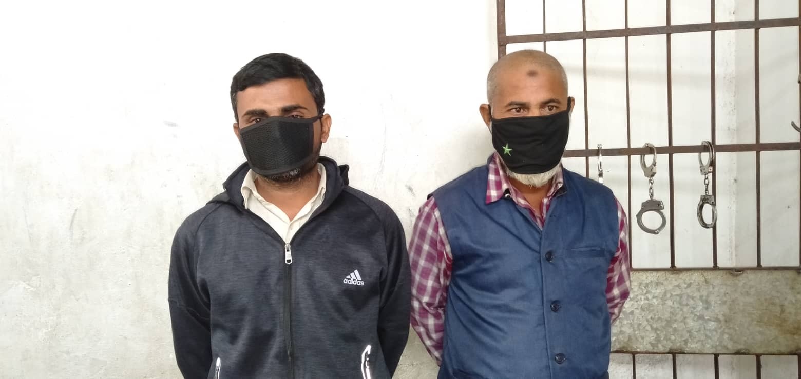 पर्साबाट नगदसहित दुई जुवाडे पक्राउ