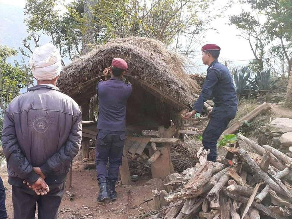 अठासी छाउगोठ प्रहरीद्वारा भत्काइयो