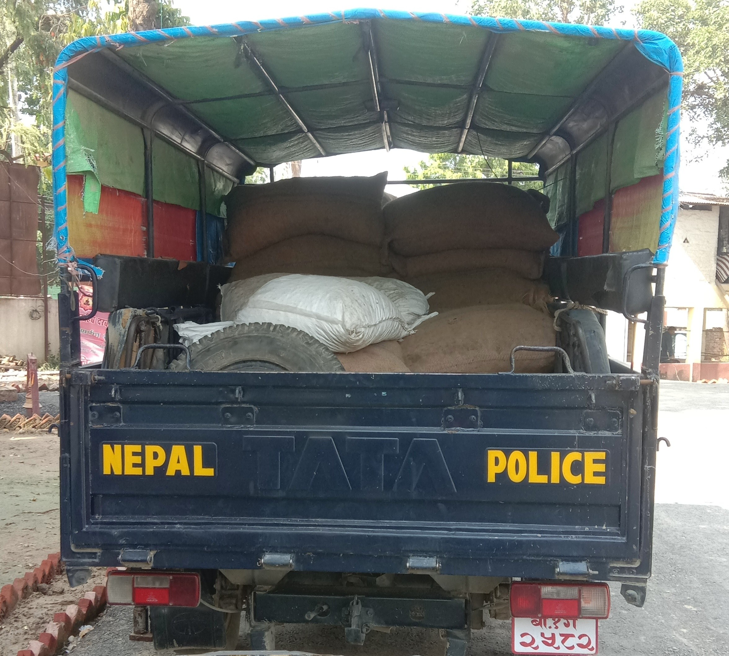 बाराबाट ३५ क्विन्टल छोकडा बरामद