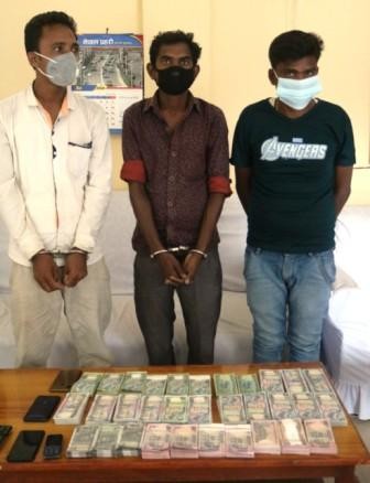 ठूलो परिमाणमा नेपाली र भारतीय नक्कली नोटसहित तीन पक्राउ