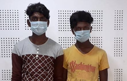 चोरीको मोटरसाइकलसहित दुई जना पक्राउ