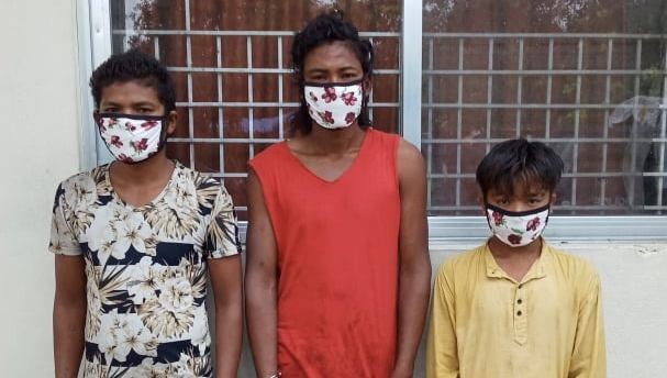 गोरु काटेर खाने तीन जना पक्राउ
