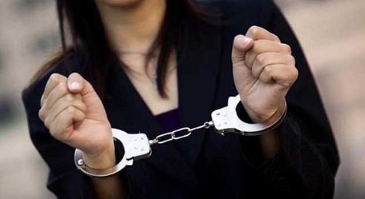 आफ्नै बुबाको हत्या गर्ने छोरी पक्राउ