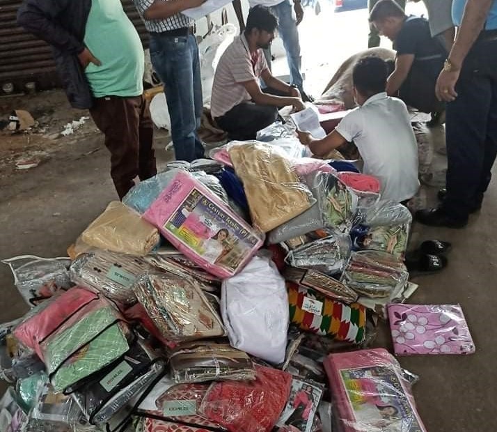 झापा प्रहरीद्वारा ७ लाख बढीको अवैध समान बरामद