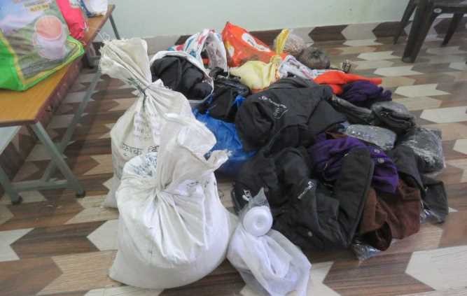 प्रहरीद्वारा भन्सार छली ल्याइएका अवैध सामग्री बरामद