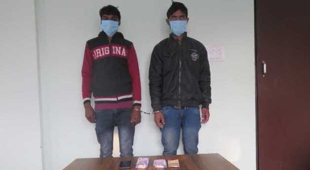 भारतीय नक्कली नोटसहित दुई जना पक्राउ