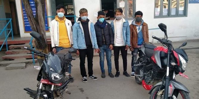उपत्यकामा मोटरसाइकल चोरी गर्ने पाँच जना पक्राउ