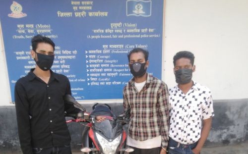 मोटरसाइकल चोरी गर्ने ३ जना पक्राउ