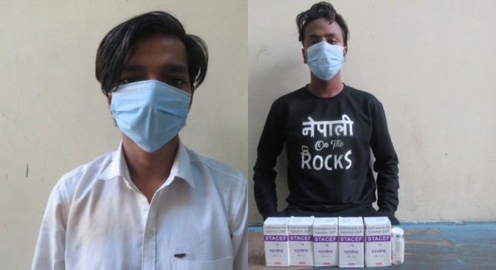 नक्कली स्टिकर टाँसेर औषधी बिक्री गर्ने मेडिकल संचालकसहित २ जना पक्राउ