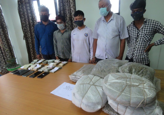 ७ लाख नगदसहित ६ जना लागूऔषध कारोबारी पक्राउ