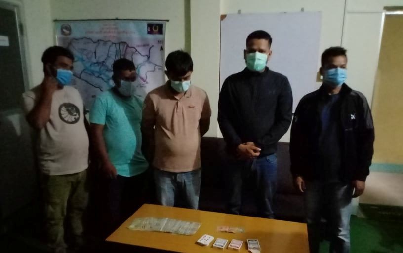 दाङमा डेढ लाख नगदसहित ५ जुवाडे पक्राउ