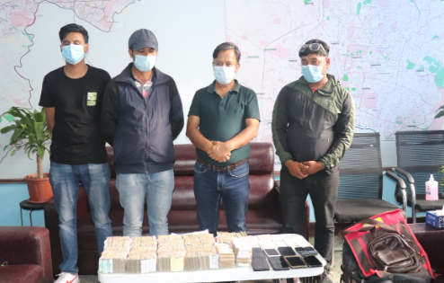 काठमाडौंमा ९१ लाखसहित ४ जना हुण्डी कारोबारी पक्राउ