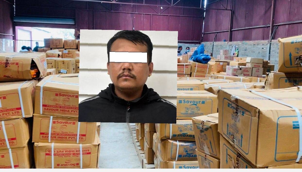 म्याद गुज्रिएका खाद्यवस्तु रिलेभलिङ गरी बिक्री गर्ने व्यक्ति पक्राउ