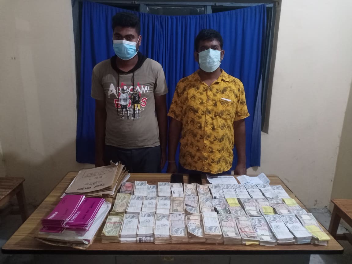 साढे ३८ लाख रूपैयाँसहित २ जना हुण्डी कारोबारी पक्राउ