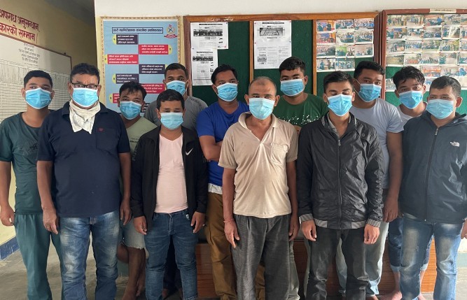 दाङमा १ लाख ३५ हजार रुपैयाँसहित १२ जुवाडे पक्राउ