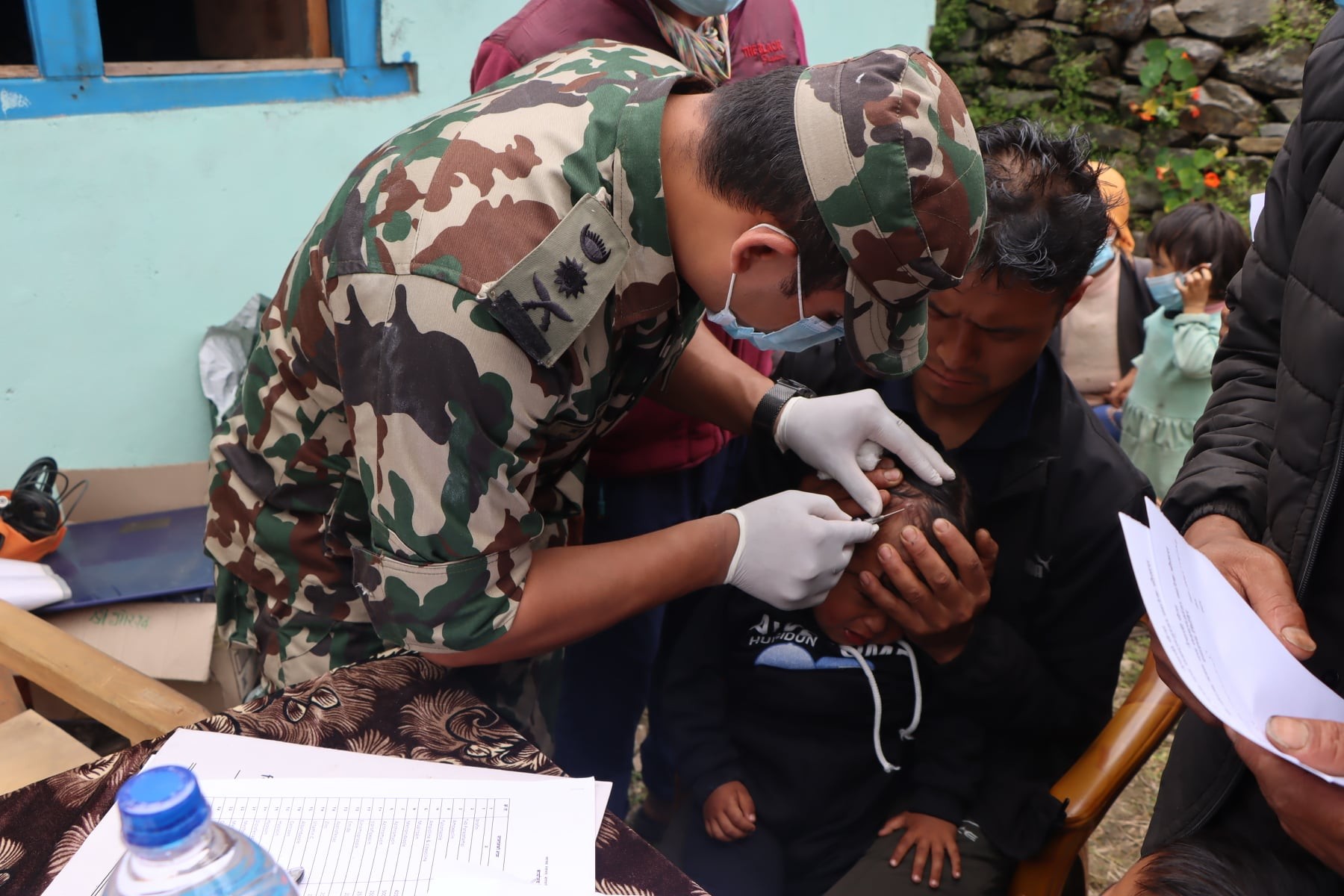 नेपाली सेनाद्वारा सिन्धुपाल्चोकमा नि:शुल्क स्वास्थ्य शिविर सञ्चालन