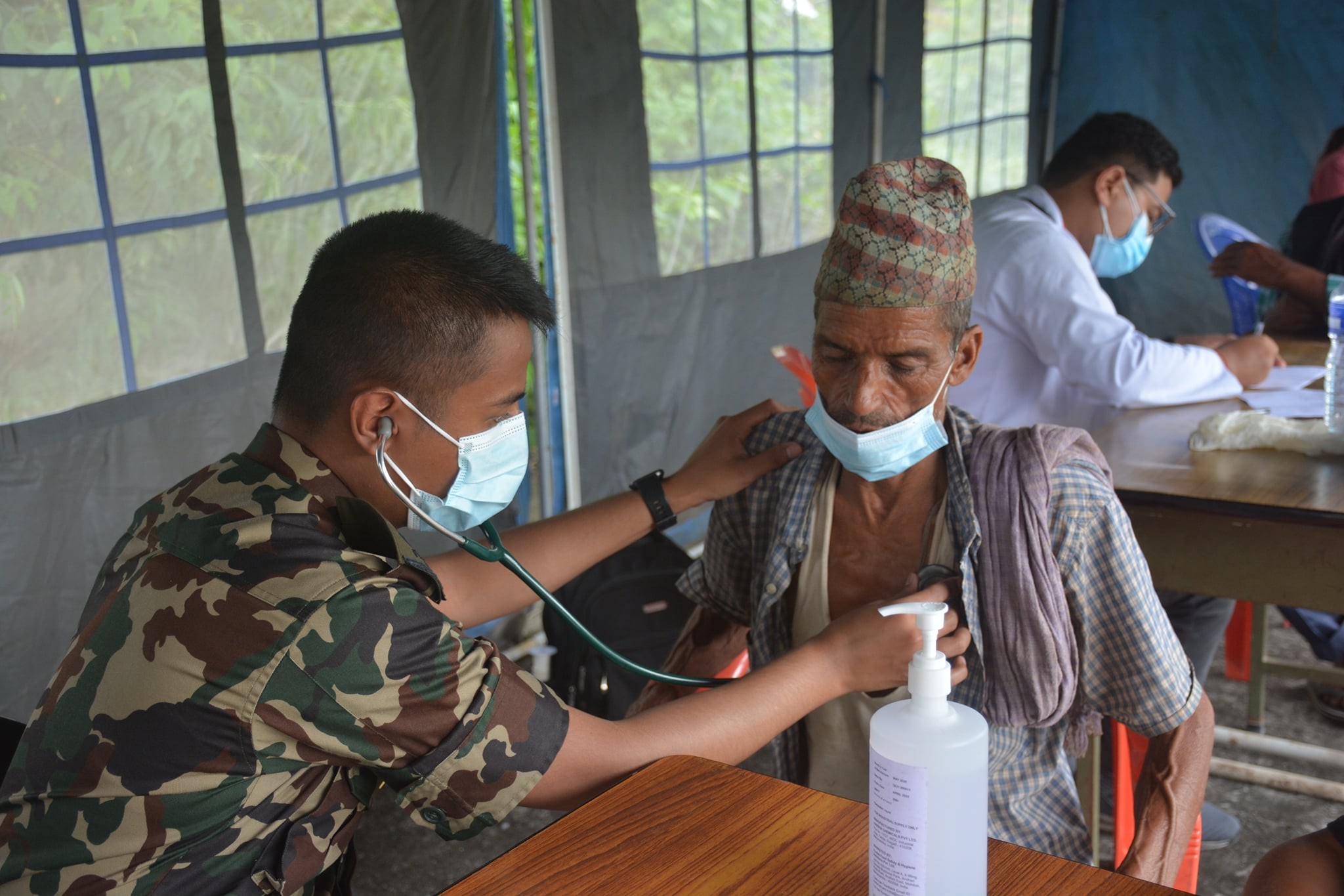 नेपाली सेनाद्वारा सुर्खेतमा नि:शुल्क स्वास्थ्य शिविर सञ्चालन