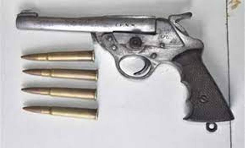 काठमाडौंमा बहालमा बस्ने व्यक्तिको कोठाबाट पेस्तोल र गोली बरामद