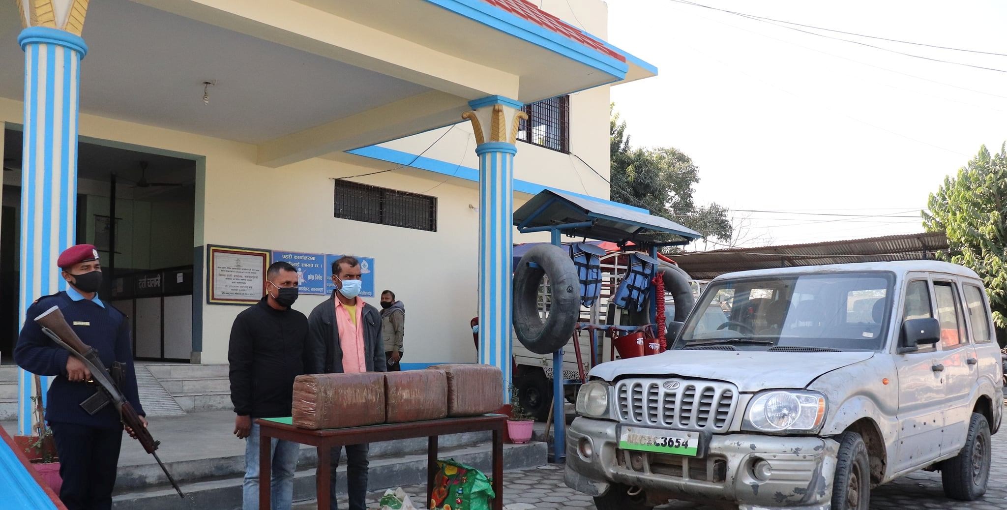 ३० किलो ५ सय ग्राम गाँजासहित २ जना पक्राउ