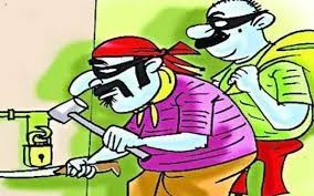 पसल फुटाएर मोबाइल चोरी, ५ जना पक्राउ