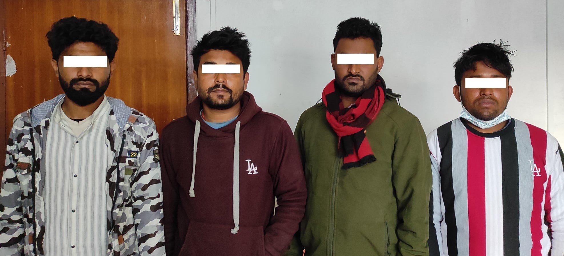 काठमाडौँमा ३ लाख नक्कली नाेट बरामद, ४ जना पक्राउ