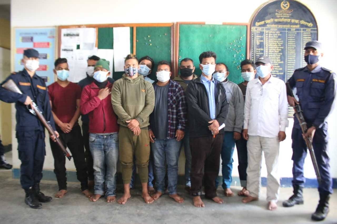 दाङमा तास खेलिरहेको अवस्थामा ११ जना पक्राउ