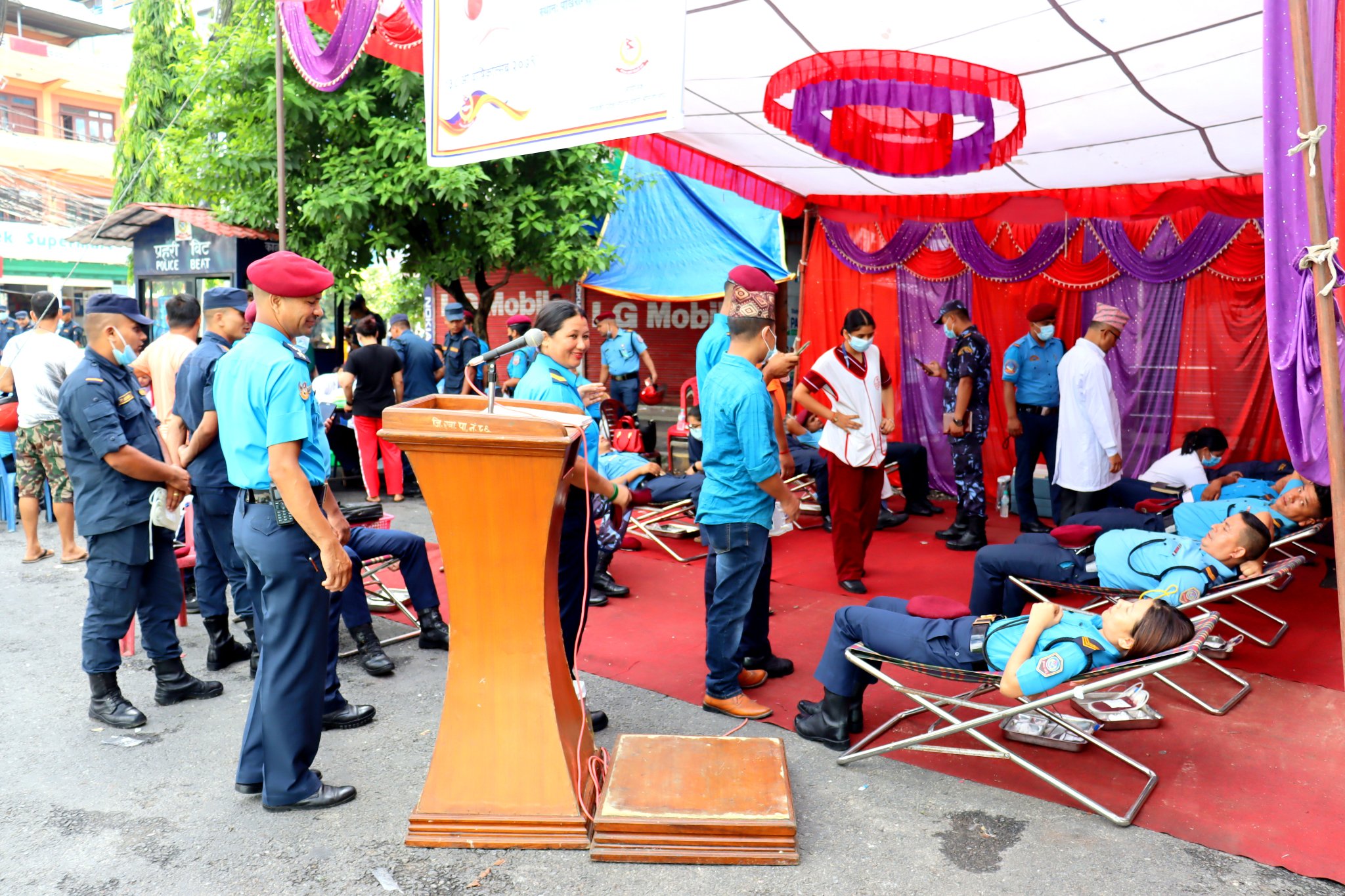 नेपाल प्रहरी श्रीमती संघको ३८औं वार्षिकोत्सवको अवसरमा खुल्ला रक्तदान कार्यक्रम सम्पन्न 