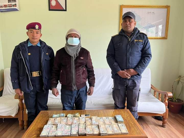 धनुषाबाट स्रोत नखुलेको १६ लाख नेपाली रुपैयाँसहित एक भारतीय पक्राउ