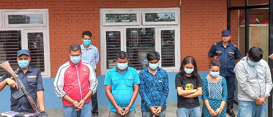 विमा रकम ठगी सम्बन्धी कसूरमा संलग्न ६ जना पक्राउ