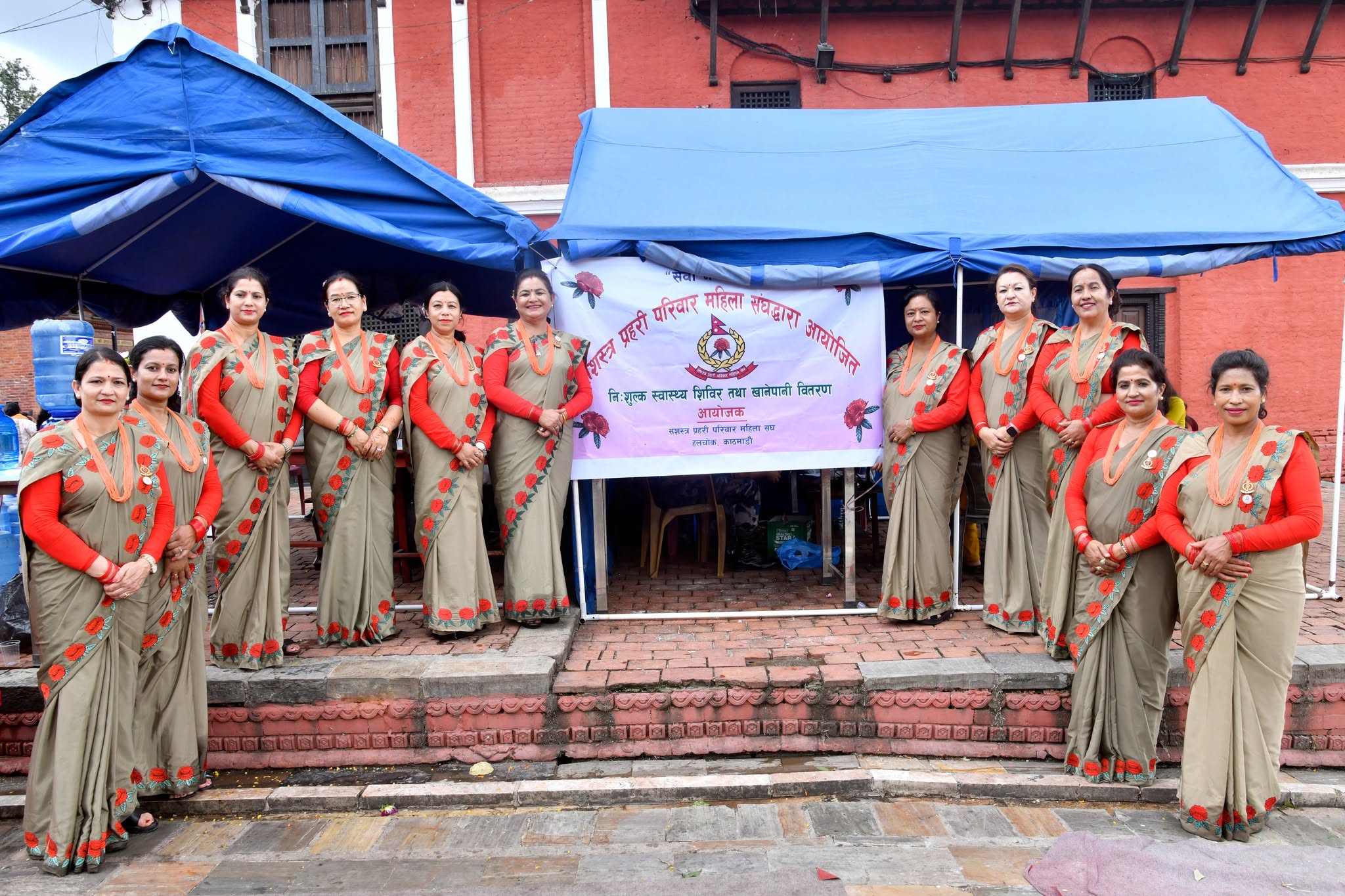 सशस्त्र प्रहरीको महिला संघद्वारा पशुपतिमा नि:शुल्क स्वास्थ्य शिविर सञ्चालन
