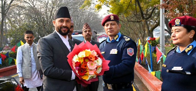 गृहमन्त्री रवि लामिछाने प्रहरी मुख्यालयमा (फोटोफिचर)