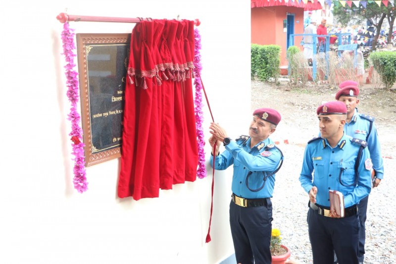 आईजीपी कुँवरद्वारा जिल्ला प्रहरी कार्यालय गुल्मीमा नवनिर्मित भवनहरू उद्‍घाटन