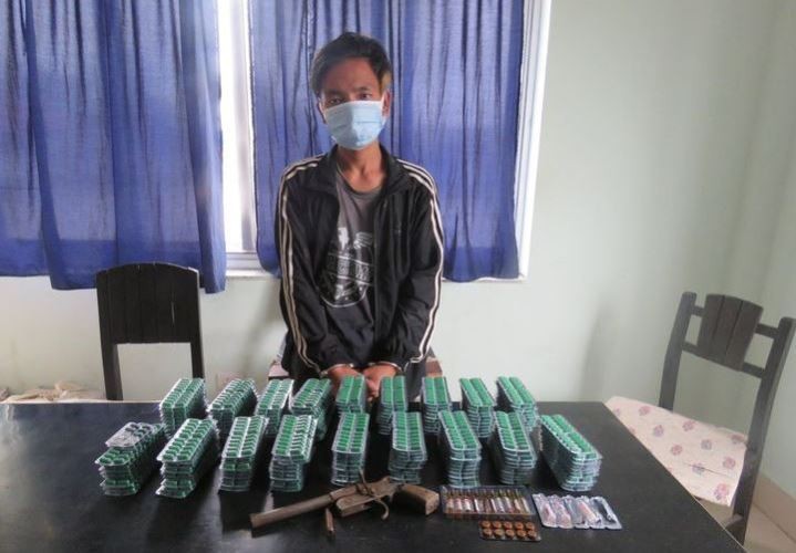 कटुवा पेस्तोल र लागूऔषधसहित एक पक्राउ