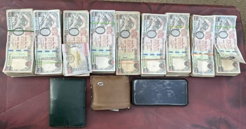 स्रोत नखुलेको नौ लाख रुपैयाँसहित पर्साबाट एकजना पक्राउ