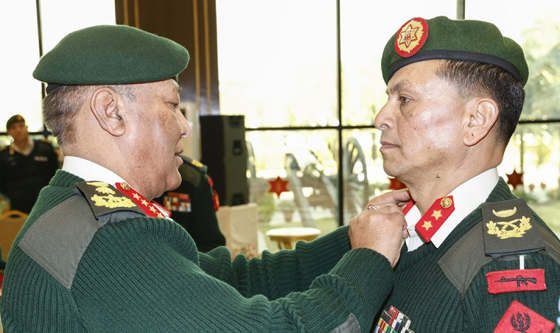 प्रधानसेनापतिबाट दर्ज्यानी चिह्न प्रदान