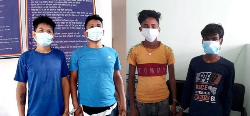 लागूऔषधसहित ४ जना पक्राउ 