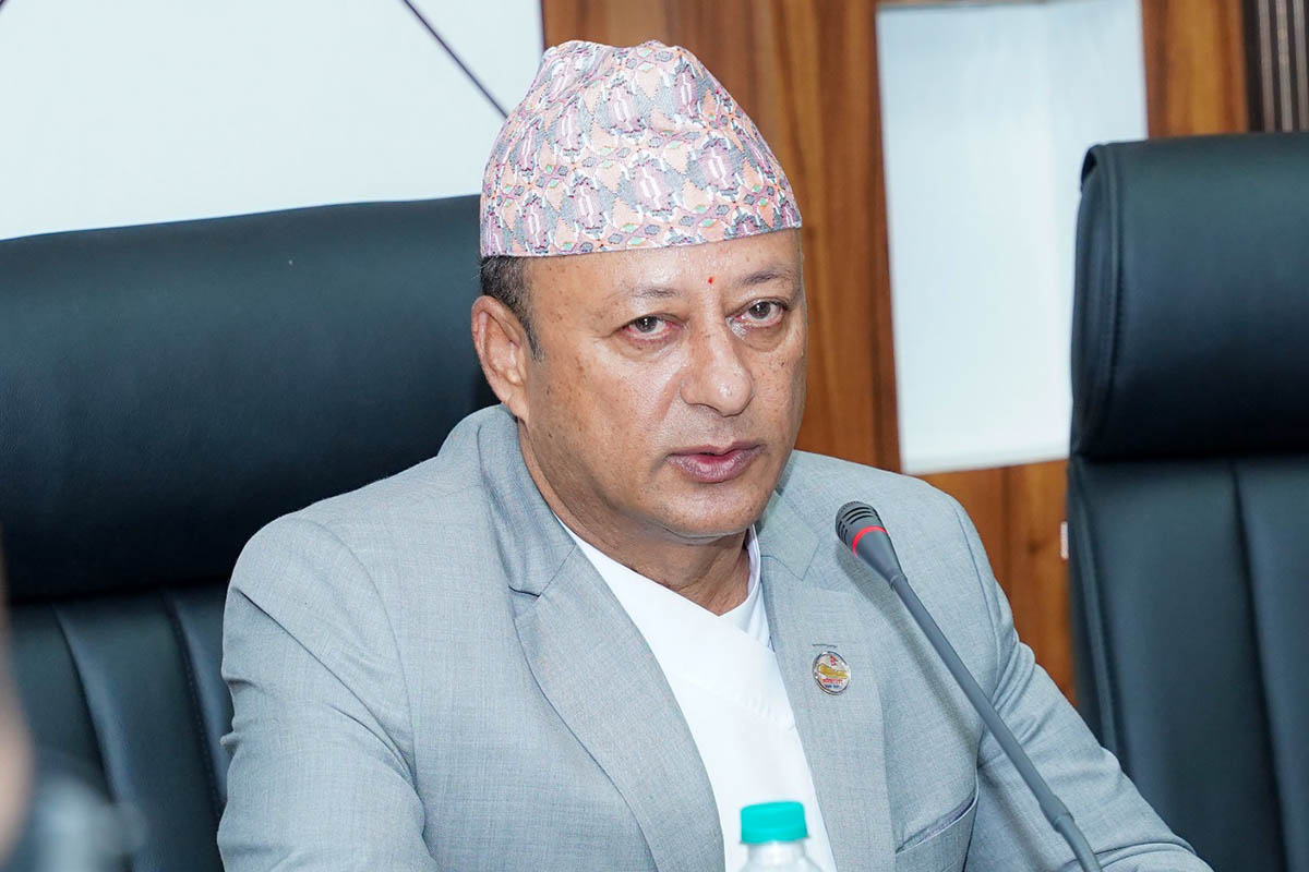 काँग्रेस नेता एवम् पूर्व ऊर्जामन्त्री दिपक खड्का पक्राउ